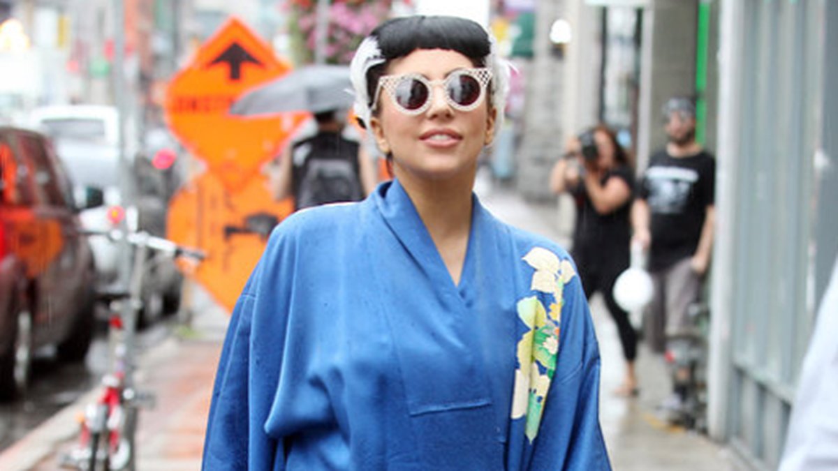 Lady Gaga i kimono. 